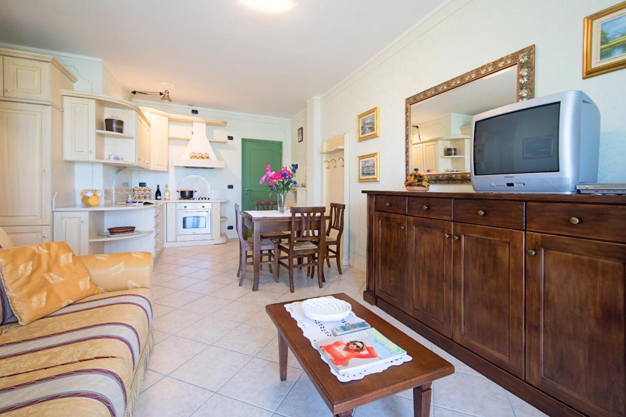 I Mosaici Apartments By Wonderful Italy Sirmione Exterior photo
