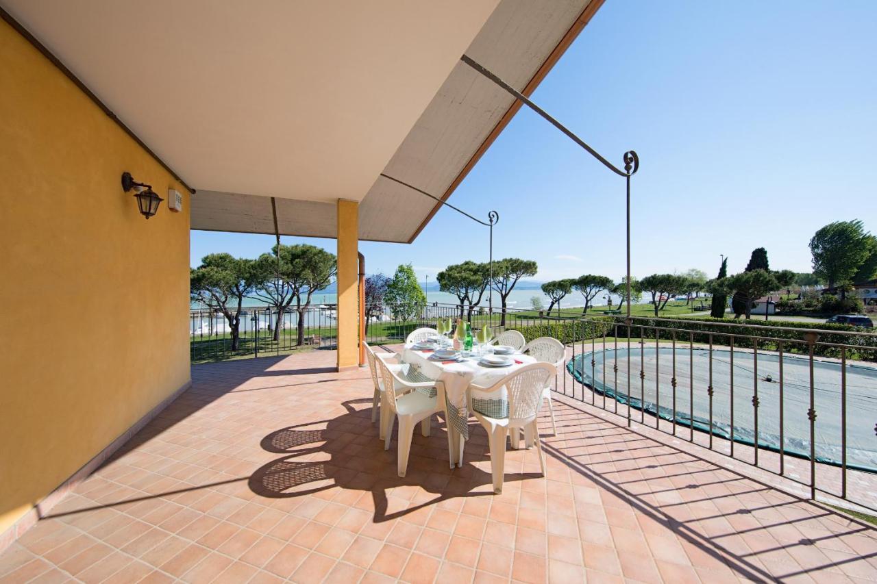 I Mosaici Apartments By Wonderful Italy Sirmione Exterior photo